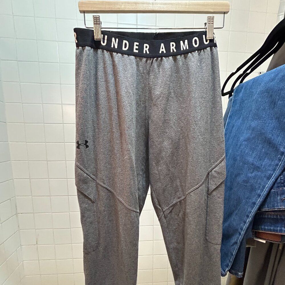 Under Armour Men’s Gray Joggers Size Medium w. Front Pockets